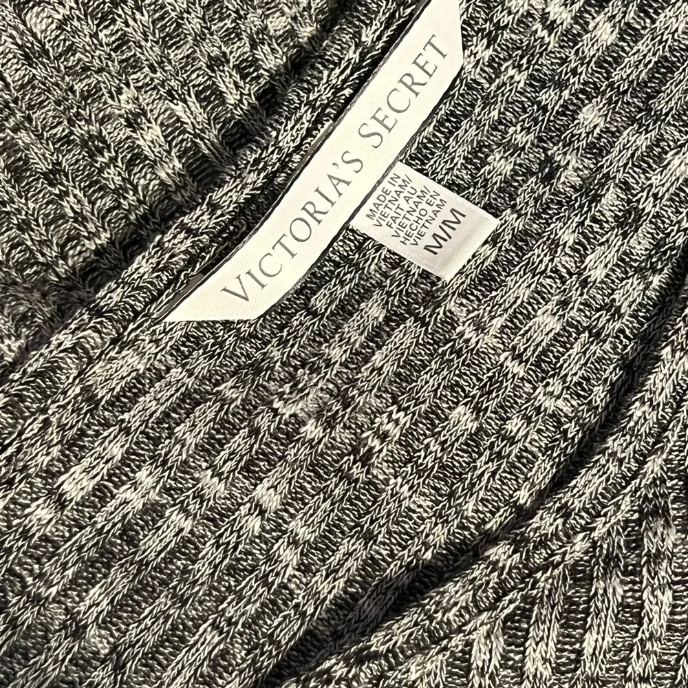 Victoria's Secret Gray Knit Tank Top - Picture 3 of 4